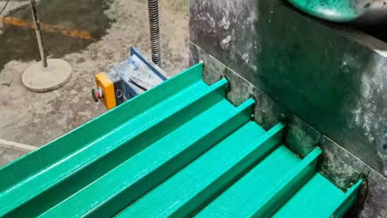 Стекловолоконные Grp Frp Аркированные дождевые покрытия Пултрудированные профили для канализационных баков